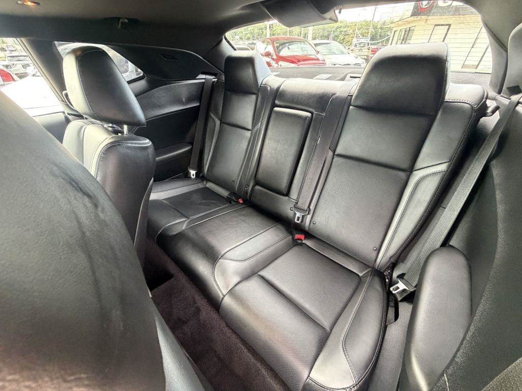 Used 2018 Dodge Challenger GT w/ Driver Convenience Group AWD/4WD image 11