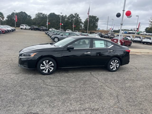 New 2025 Nissan Altima 2.5 S FWD image 6