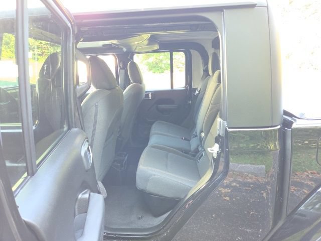 Used 2025 Jeep Gladiator Sport AWD/4WD image 29