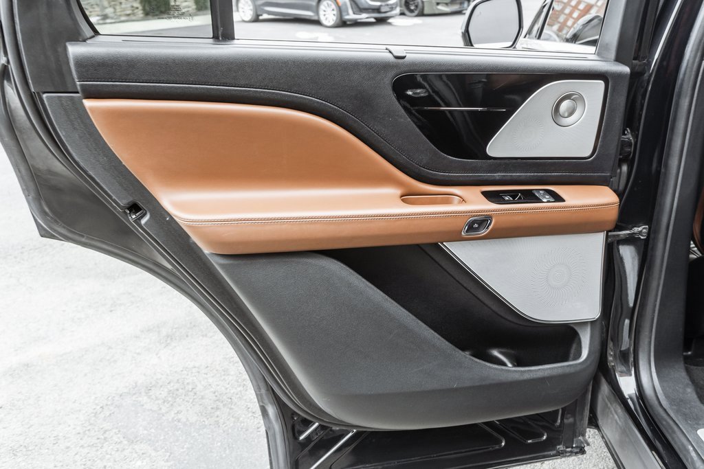 Used 2021 Lincoln Aviator Reserve w/ Equipment Group 202A image 33