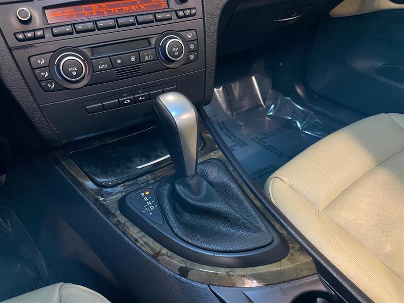 Used 2009 BMW 135i Convertible image 16