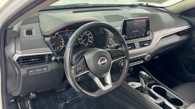 Used 2024 Nissan Altima 2.5 SR FWD image 32