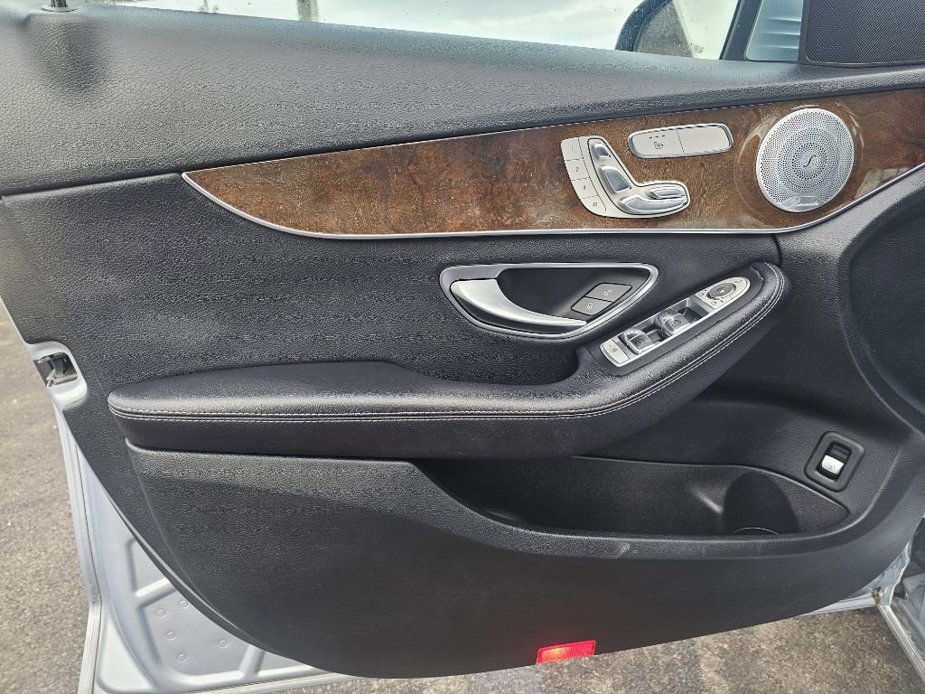 Used 2018 Mercedes-Benz C 300 4MATIC Sedan image 35