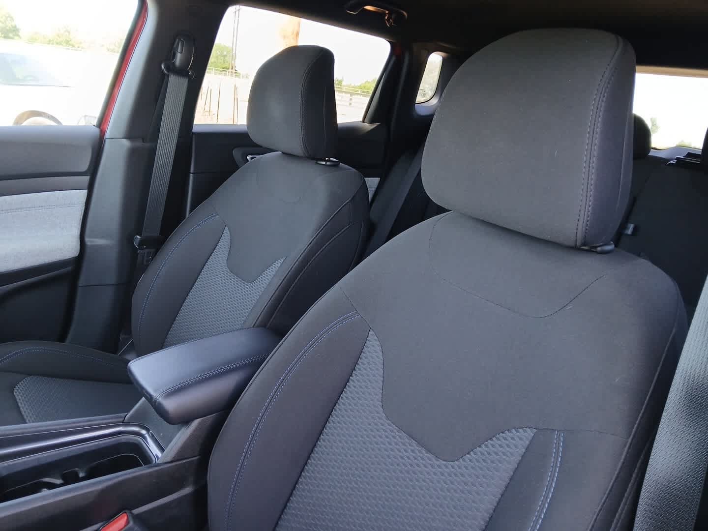 Used 2025 Jeep Compass Sport AWD/4WD image 16