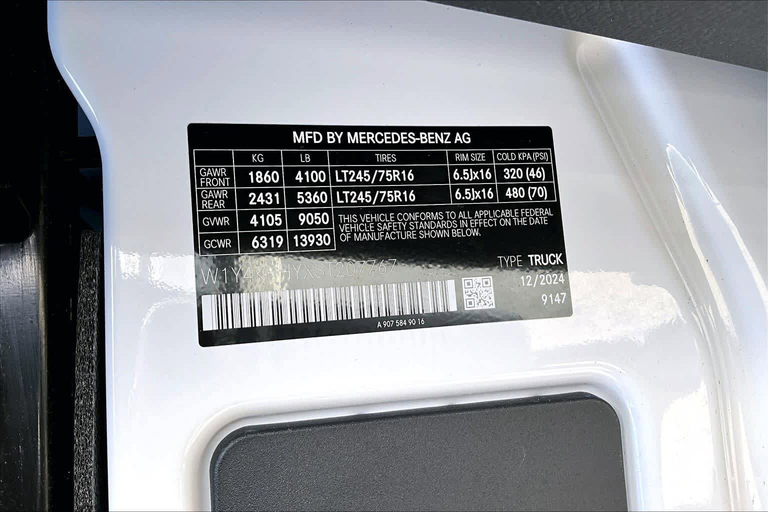 Used 2025 Mercedes-Benz Sprinter 2500 image 33