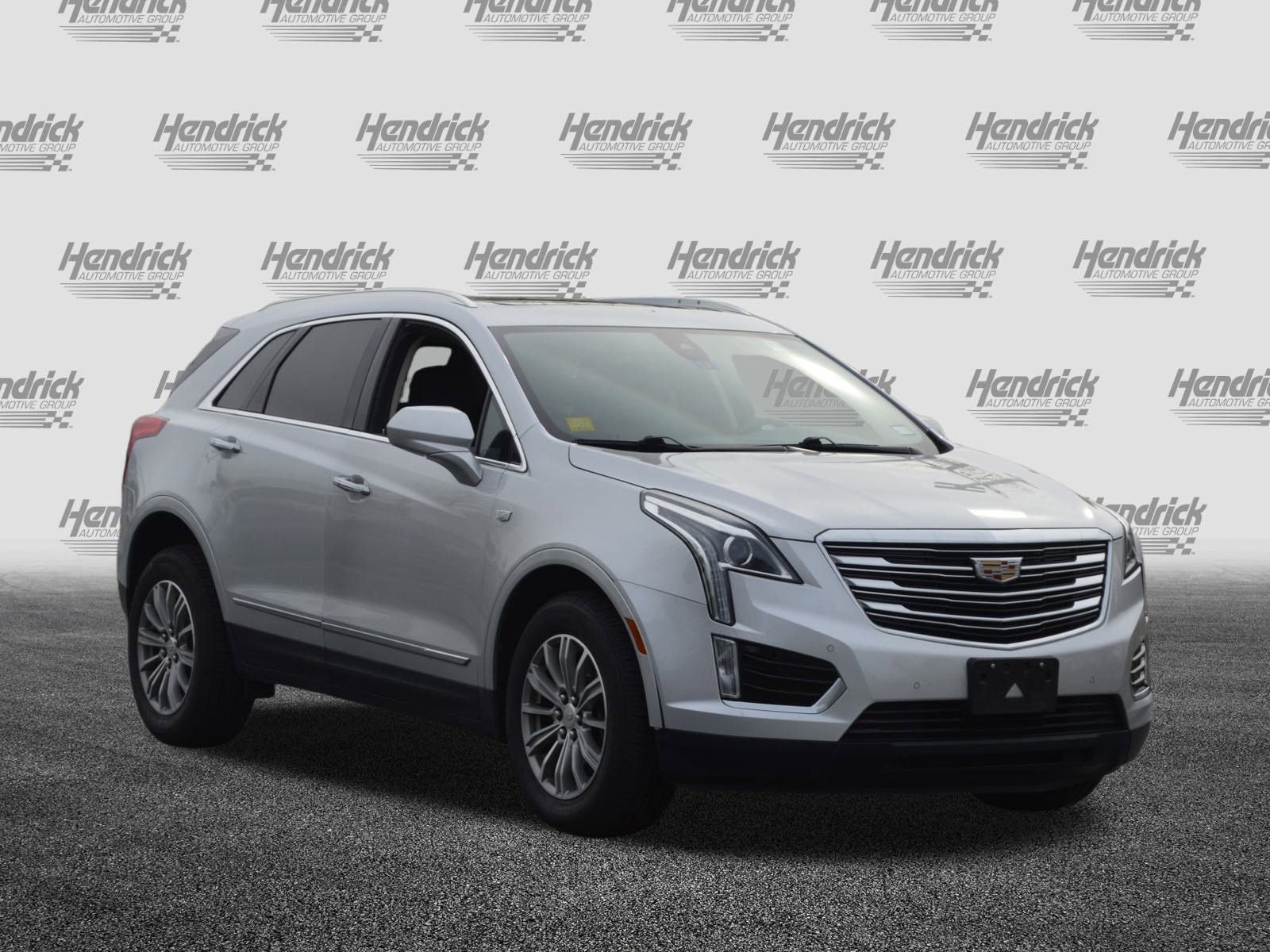 Used 2017 Cadillac XT5 Luxury w/ Driver Awareness Package image 5