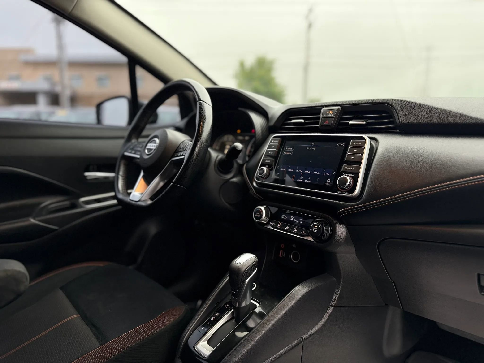 Used 2020 Nissan Versa SR FWD image 30