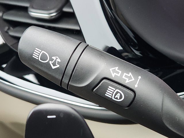 Used 2023 Buick Envision Avenir image 41