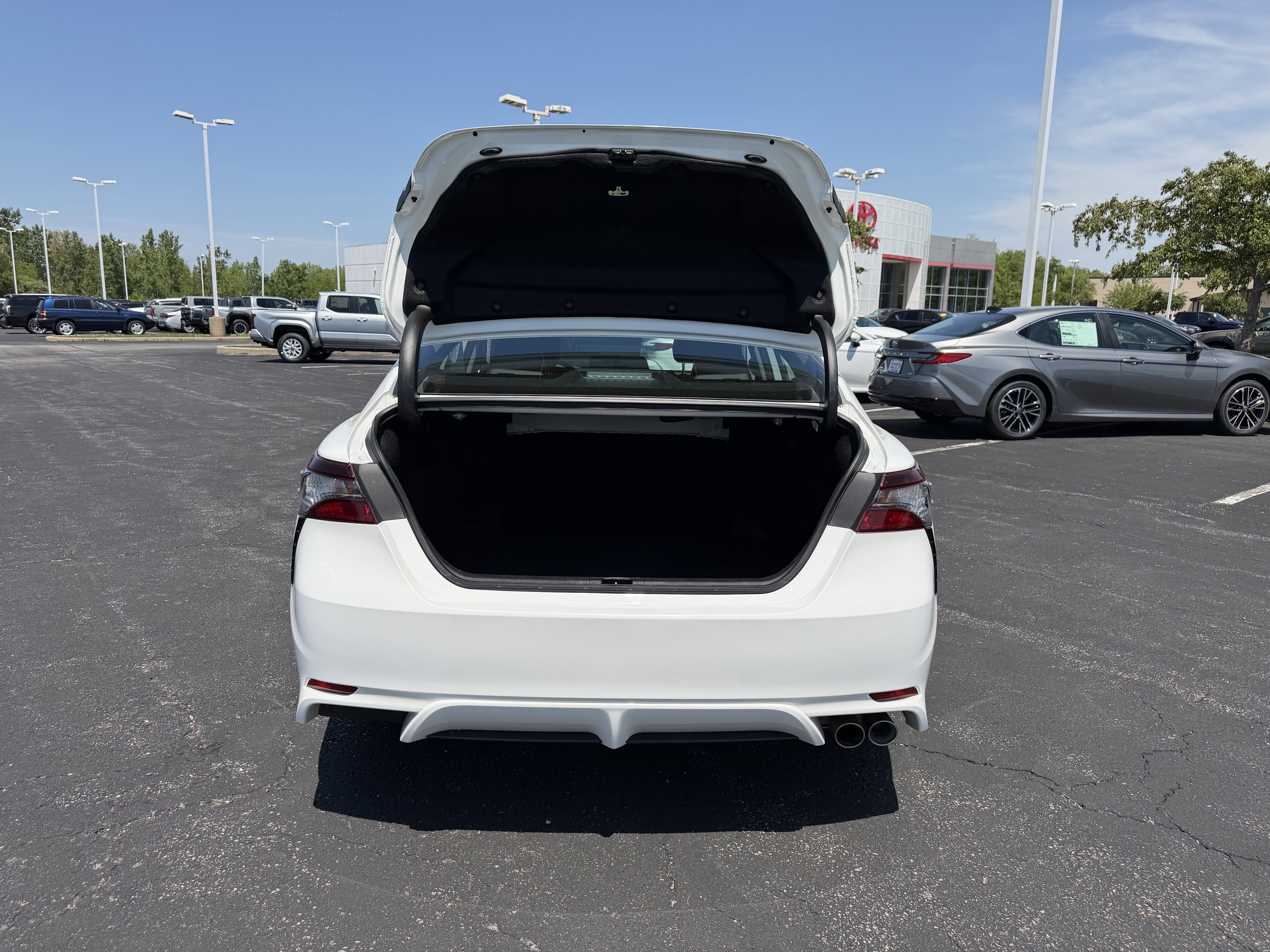 Certified 2023 Toyota Camry SE FWD image 7