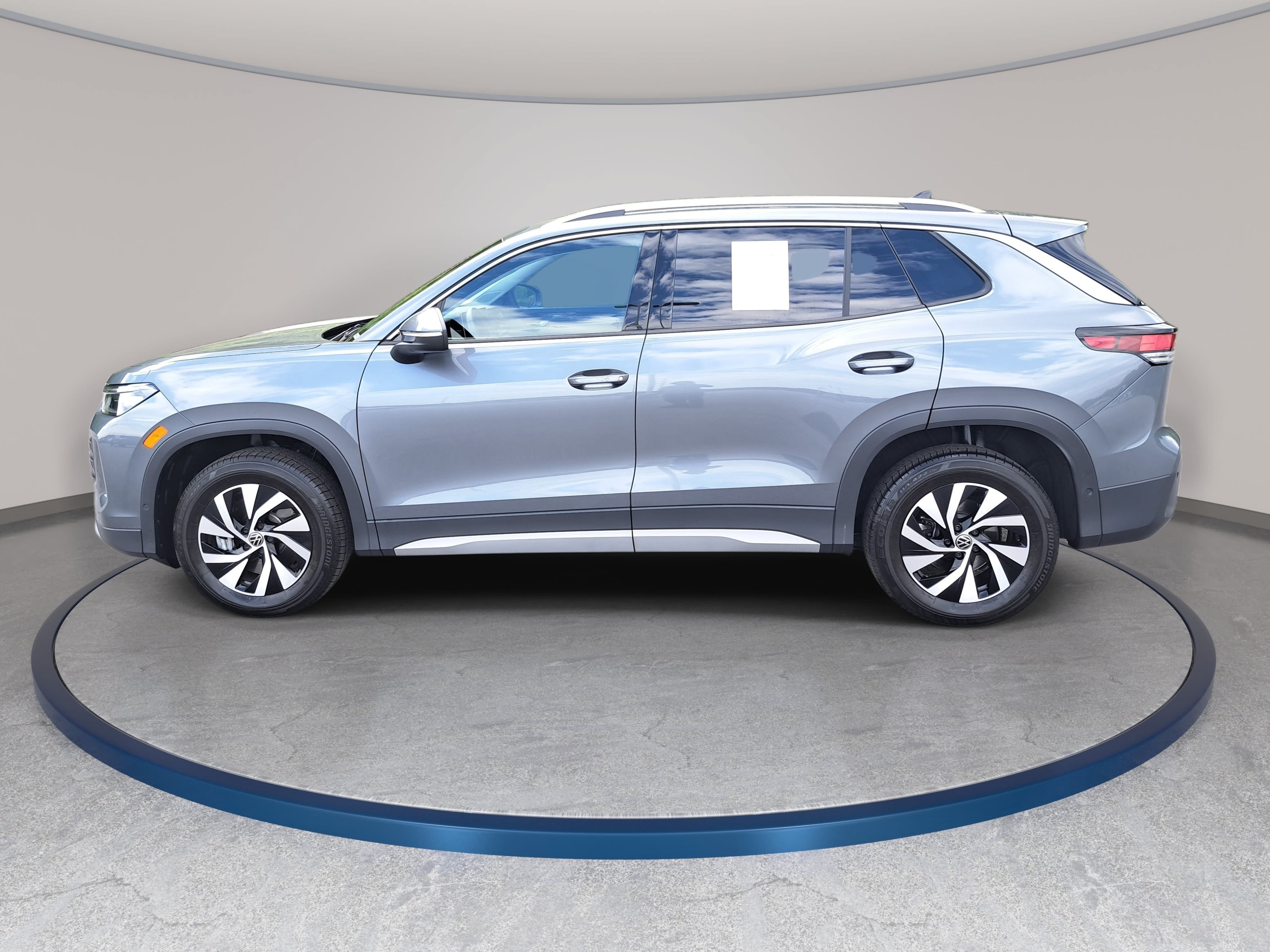 Certified 2025 Volkswagen Tiguan S AWD/4WD image 8