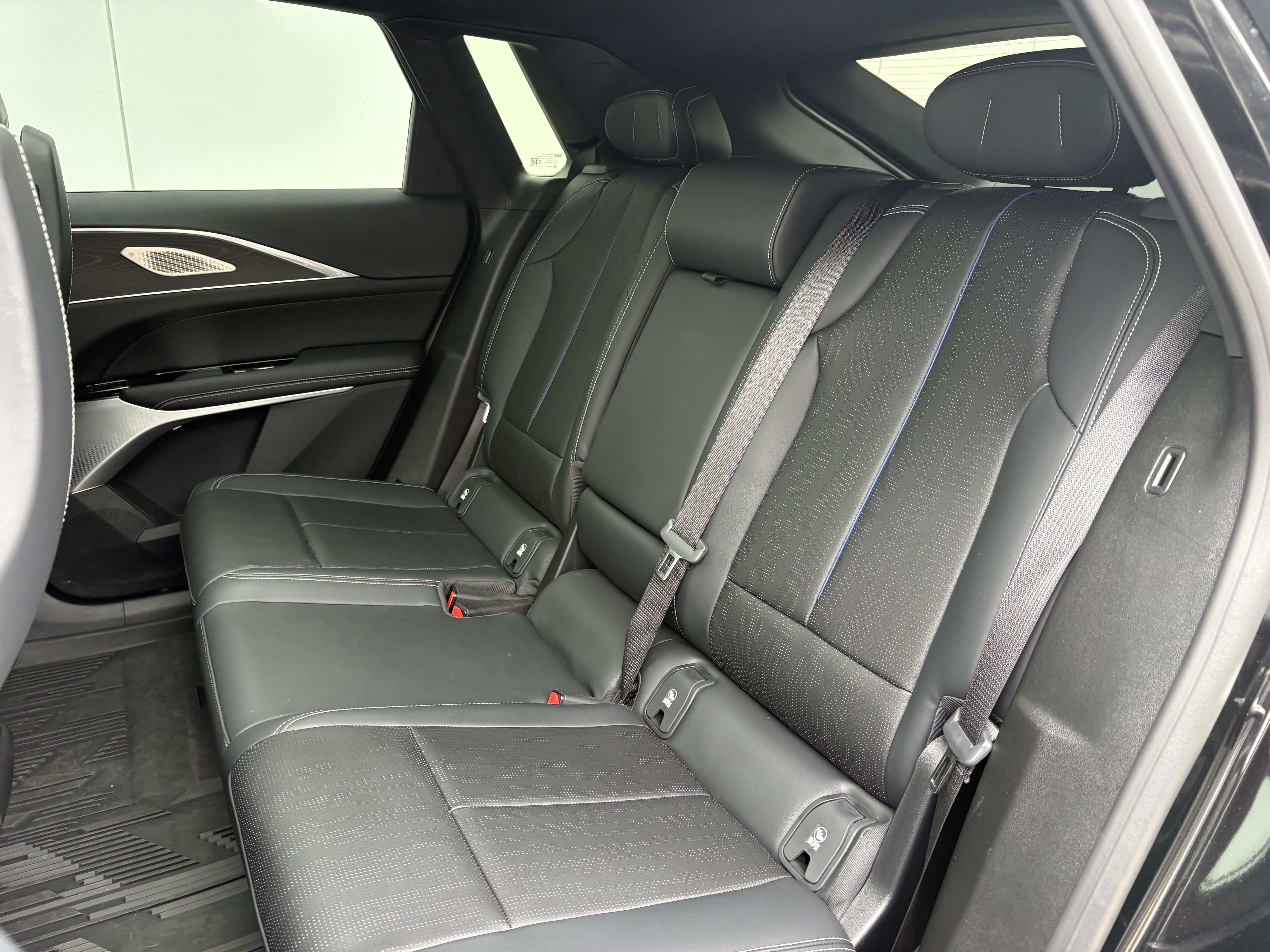 Certified 2024 Cadillac Lyriq Luxury w/ LPO, Floor Liner Package AWD/4WD image 13