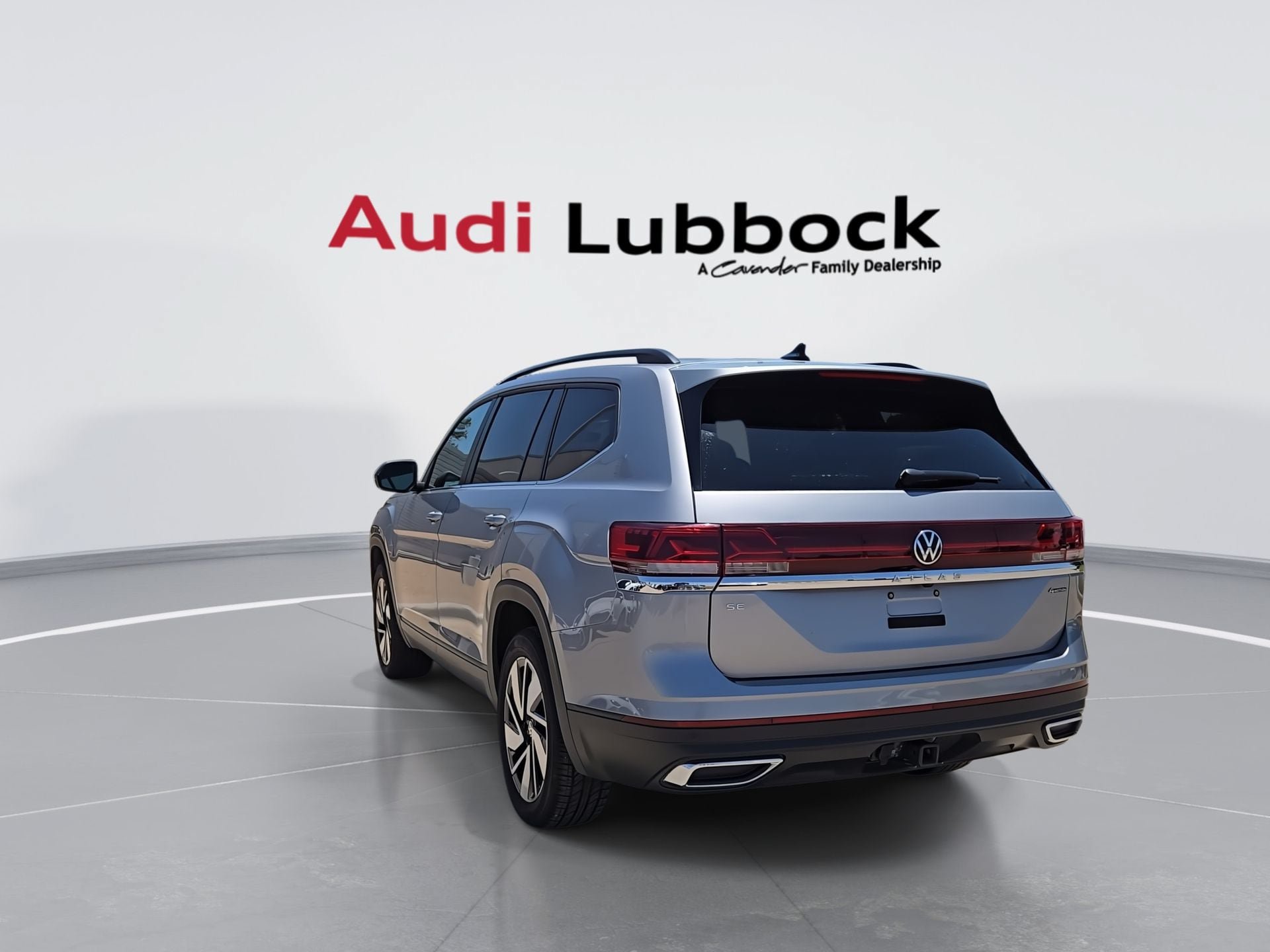 Used 2025 Volkswagen Atlas SE AWD/4WD image 7