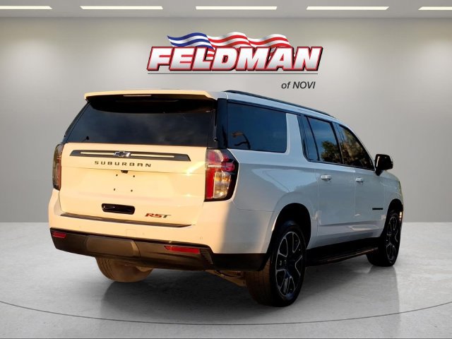 Used 2024 Chevrolet Suburban RST w/ Luxury Package RWD image 4
