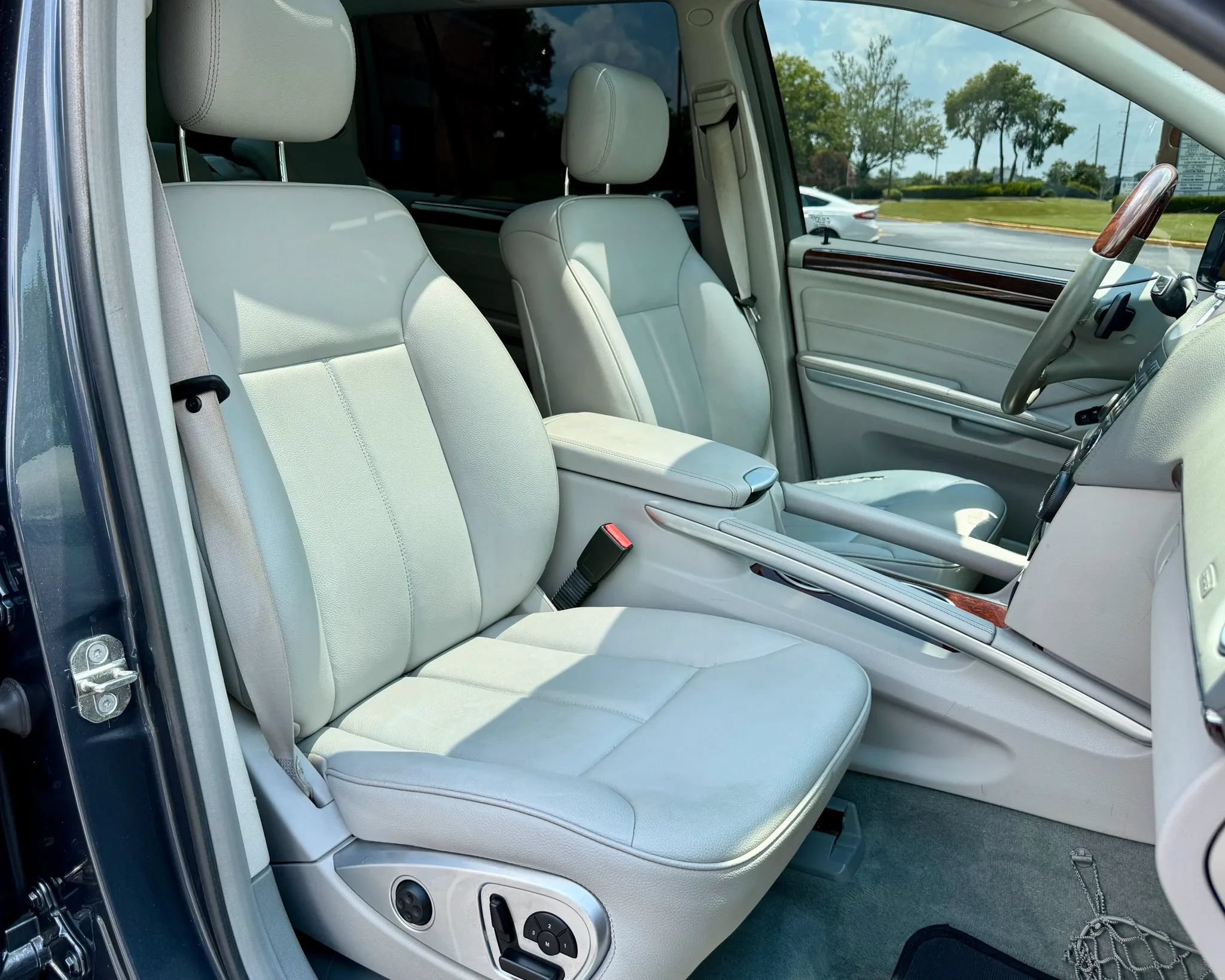 Used 2012 Mercedes-Benz GL 450 4MATIC image 14