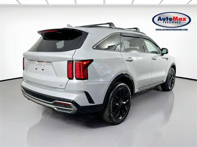 Used 2023 Kia Sorento SX image 2