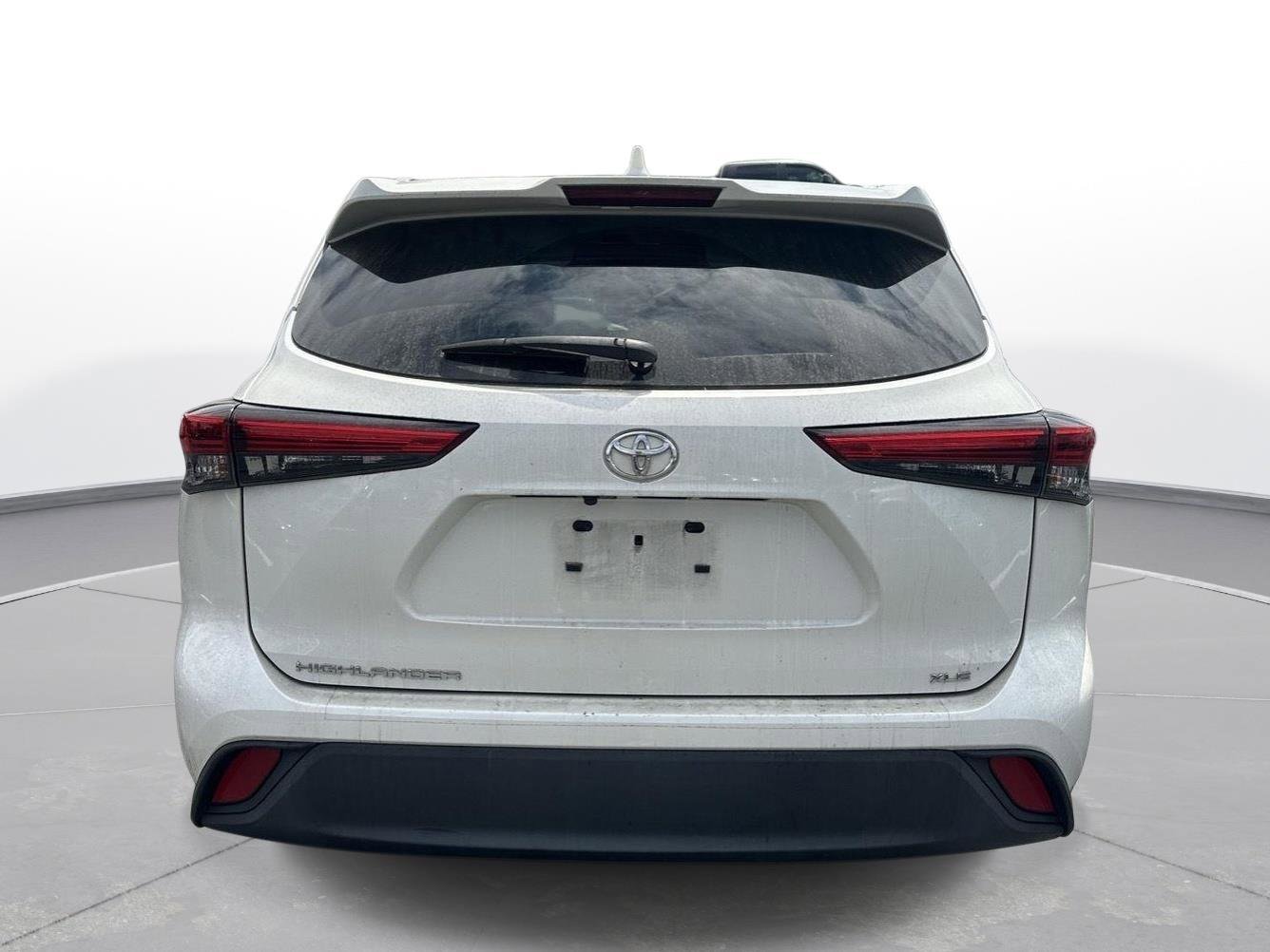 Used 2020 Toyota Highlander XLE FWD image 7