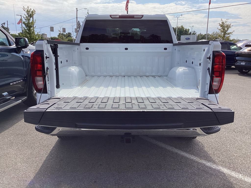 Used 2022 GMC Sierra 1500 SLE image 8