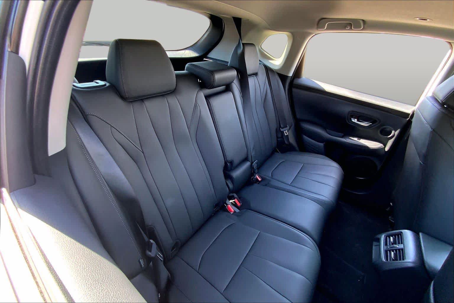 Certified 2025 Acura ADX AWD image 19