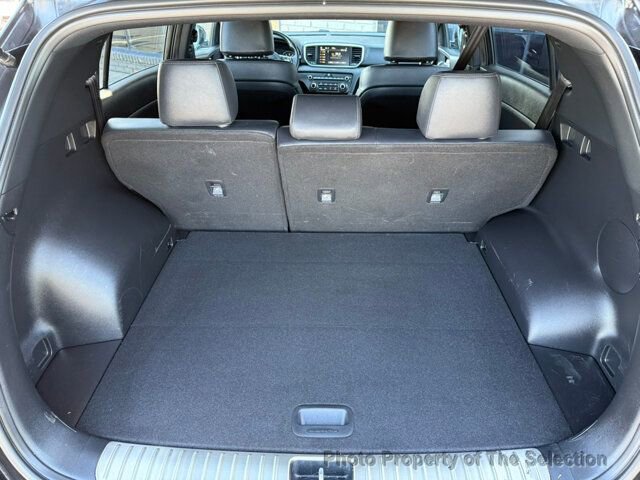 Used 2020 Kia Sportage S image 45
