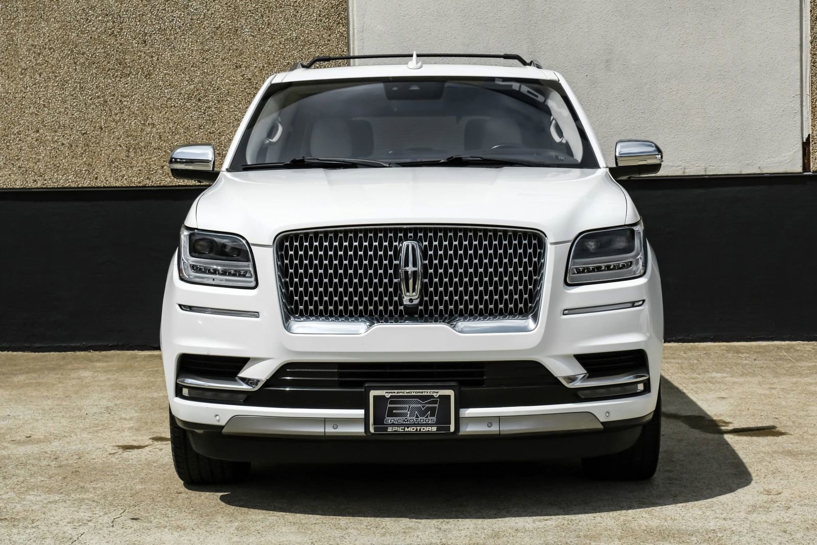 Used 2020 Lincoln Navigator Black Label w/ Cargo Convenience Package AWD/4WD image 7