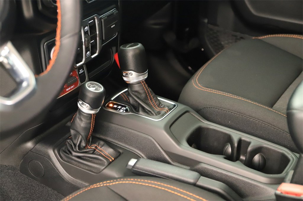 Used 2023 Jeep Gladiator Mojave w/ Cold Weather Group image 17