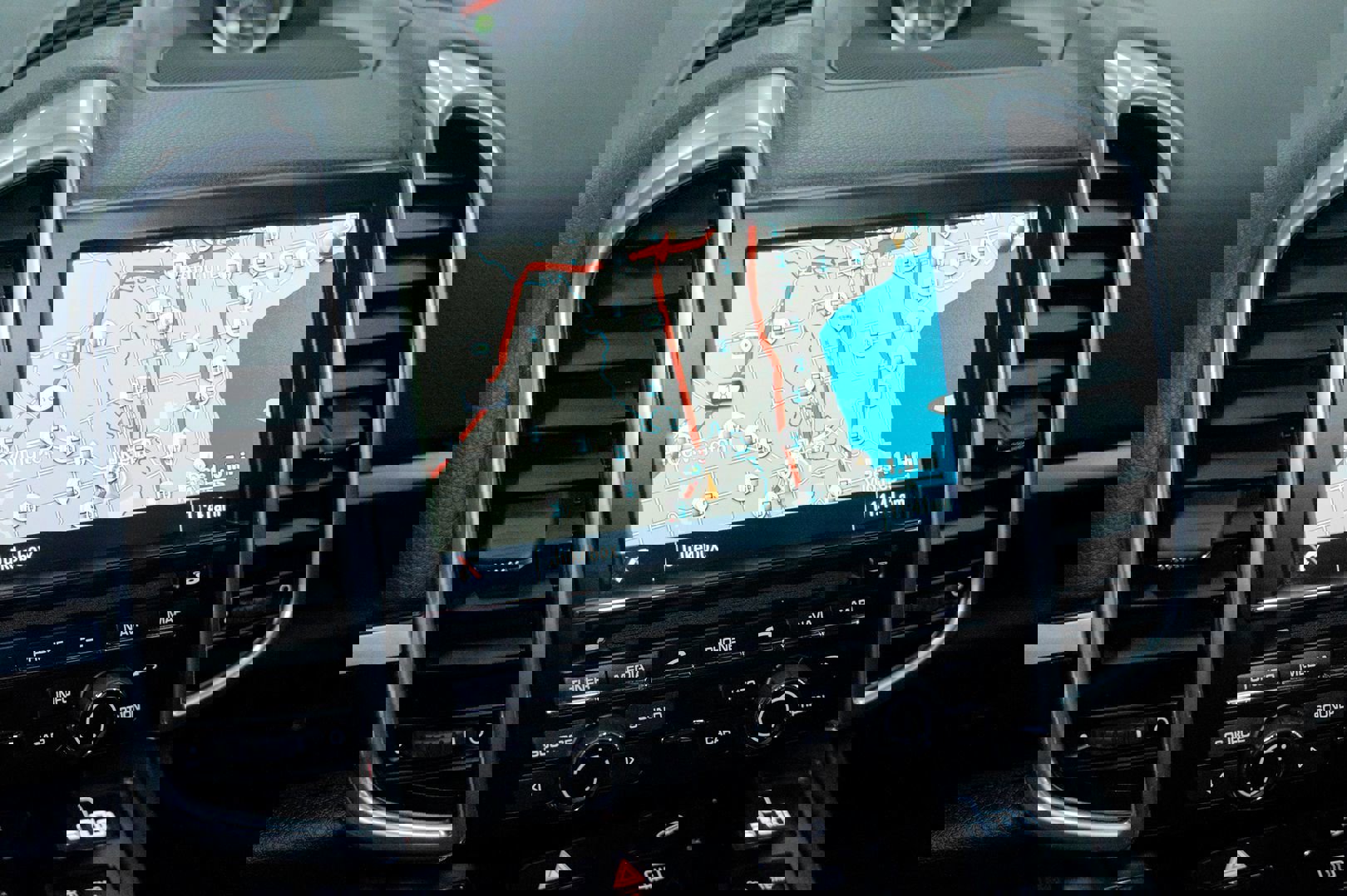 Used 2016 Porsche Cayenne image 46