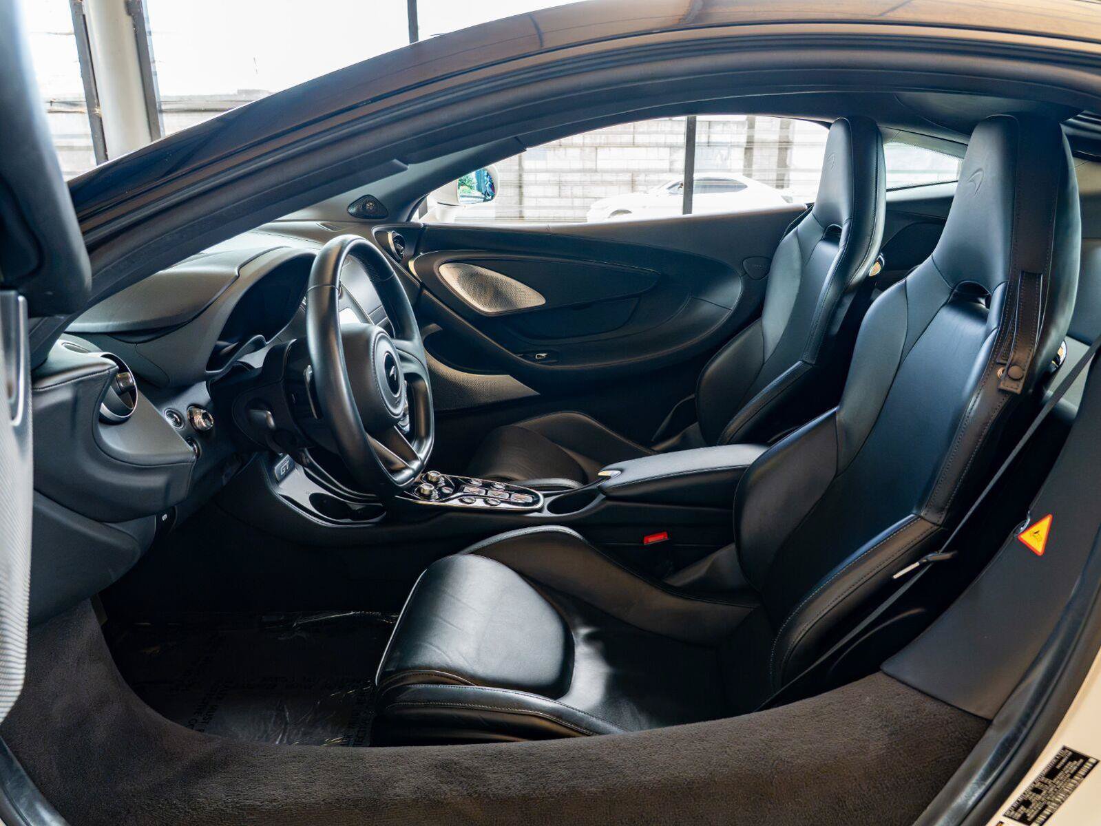 Used 2020 McLaren GT RWD image 16