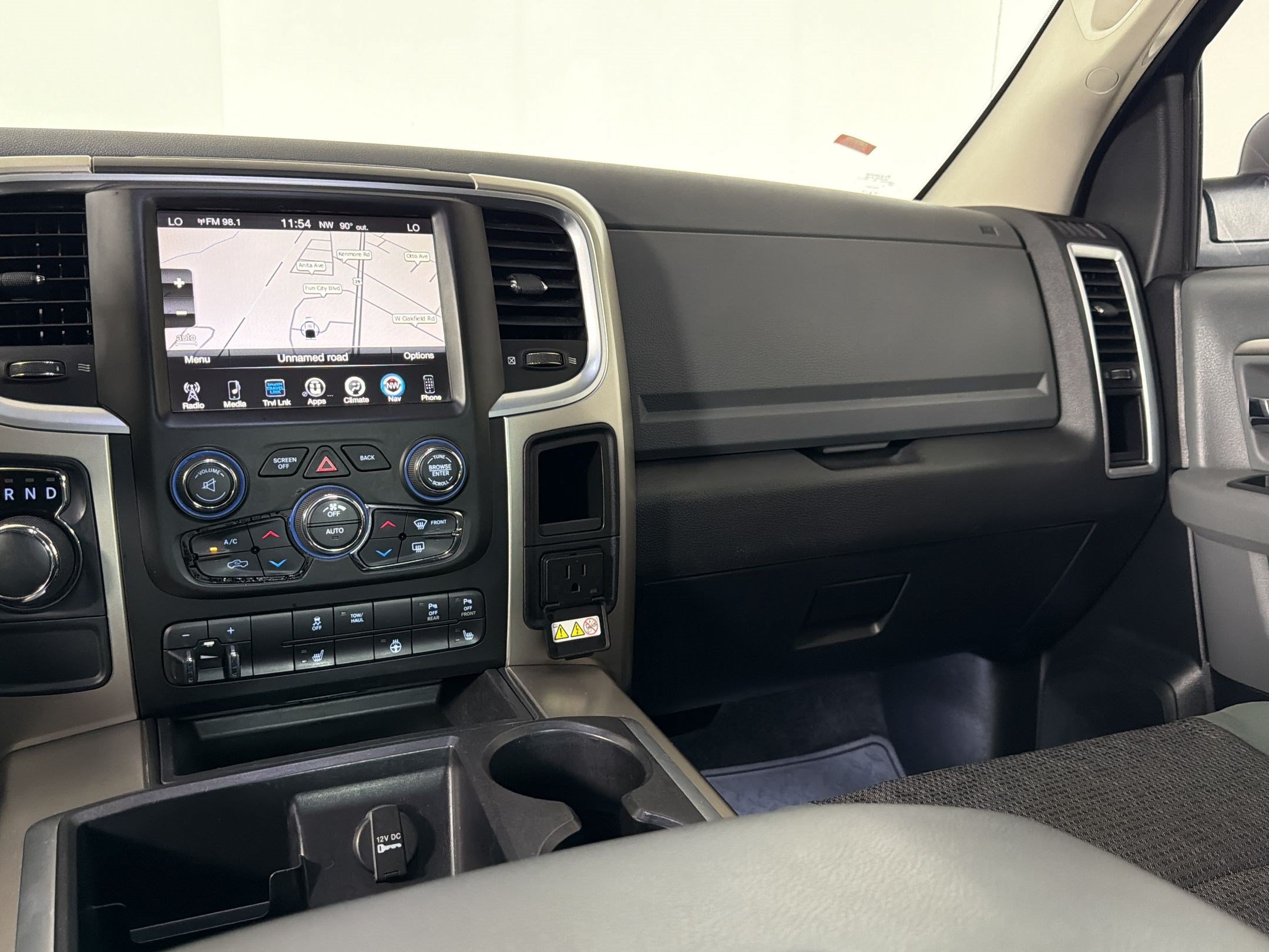 Used 2015 RAM 1500 Outdoorsman RWD image 28