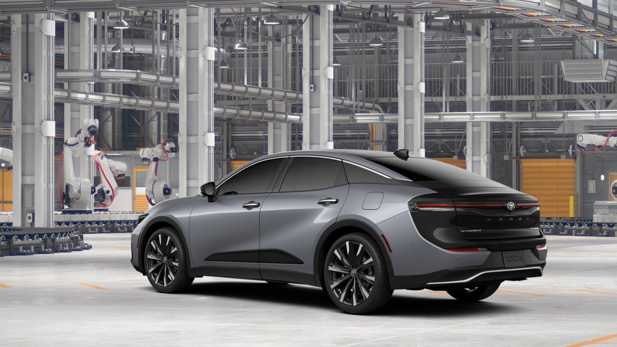 New 2026 Toyota Crown Platinum AWD/4WD image 6