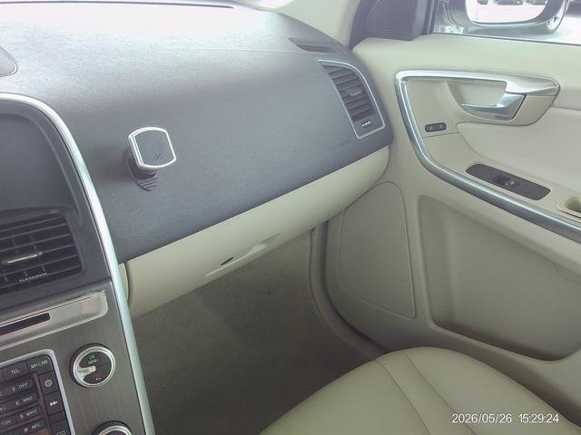 Used 2015 Volvo XC60 T6 Platinum AWD/4WD image 11