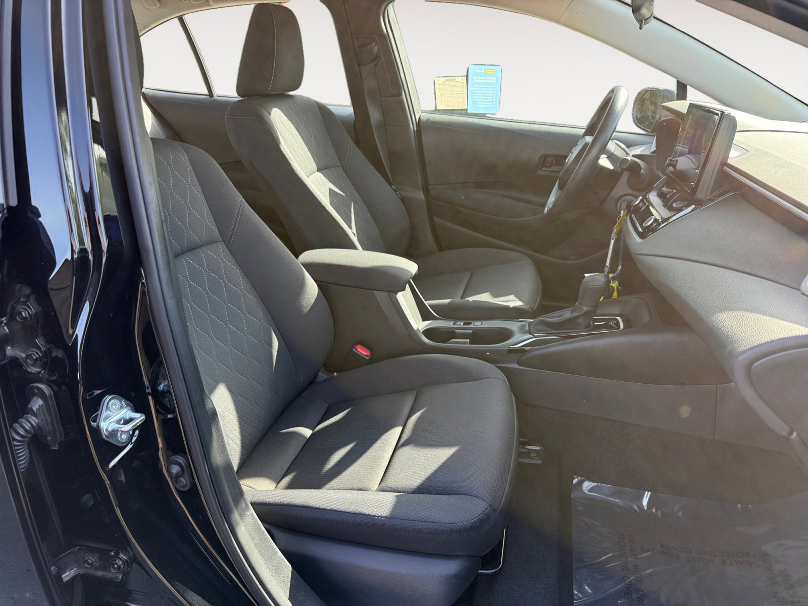 Used 2025 Toyota Corolla LE image 19