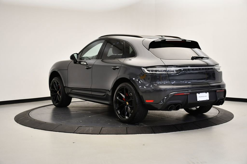 Certified 2024 Porsche Macan GTS image 3