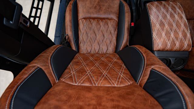 Used 2025 Jeep Gladiator Sport image 28