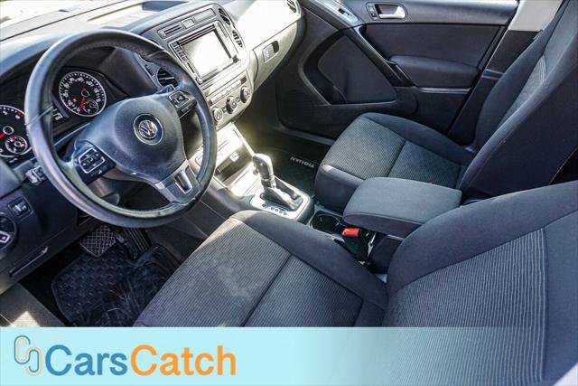 Used 2017 Volkswagen Tiguan Limited w/ Premium Package image 16