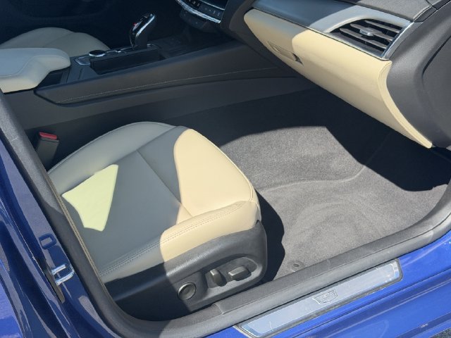 Used 2024 Cadillac CT5 Luxury RWD image 16