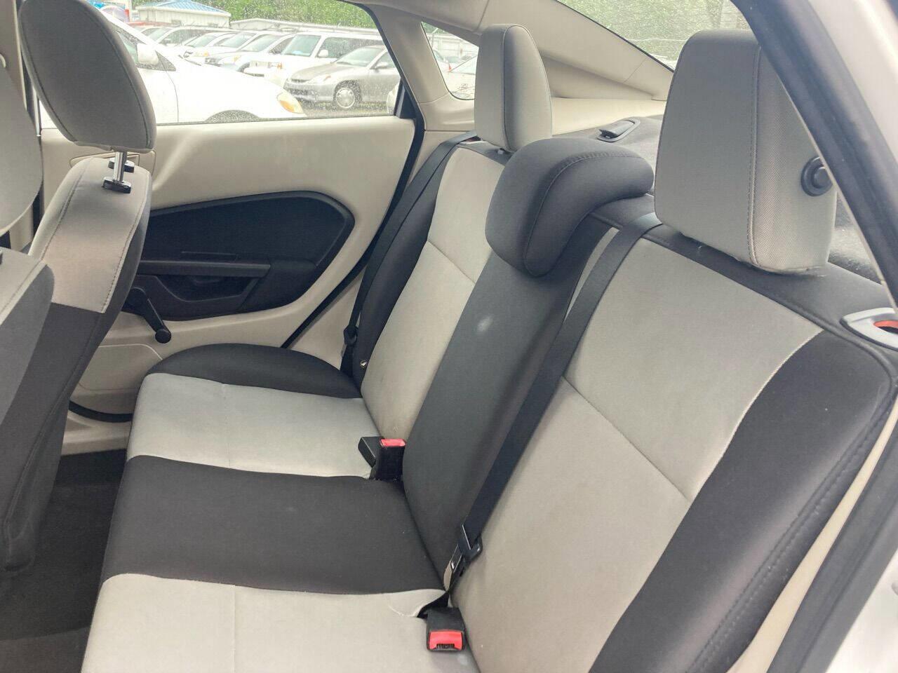 Used 2013 Ford Fiesta S FWD image 13