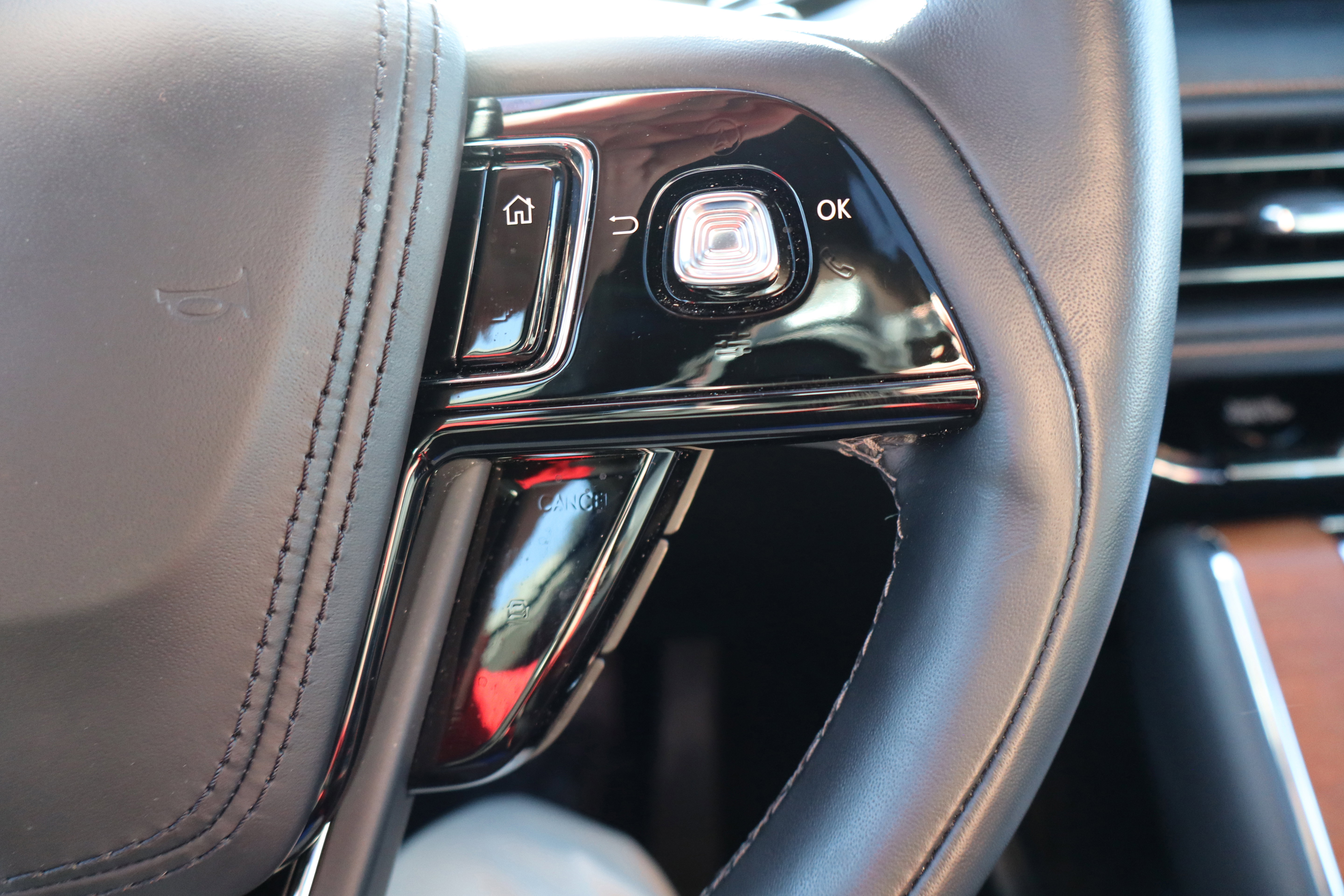 Used 2025 Lincoln Aviator Black Label AWD/4WD image 20