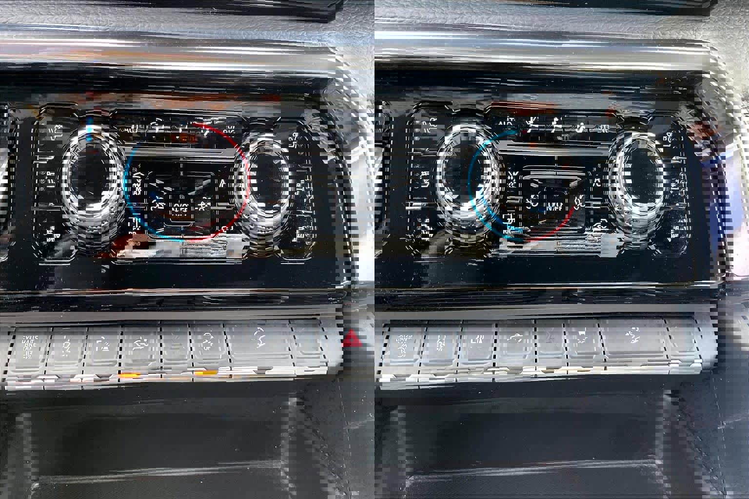 Certified 2024 GMC Sierra 3500 Denali w/ Denali Reserve Package image 32