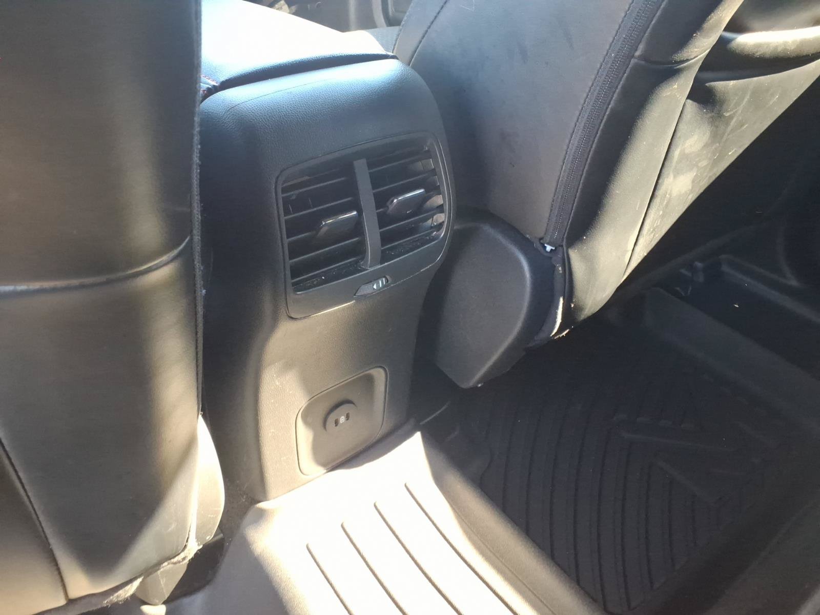 Used 2025 Ford Escape ST-Line Select AWD/4WD image 12
