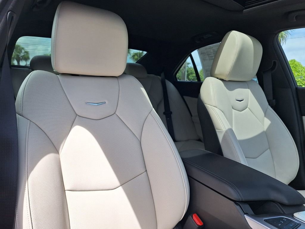 Used 2025 Cadillac CT4 Premium Luxury RWD image 29