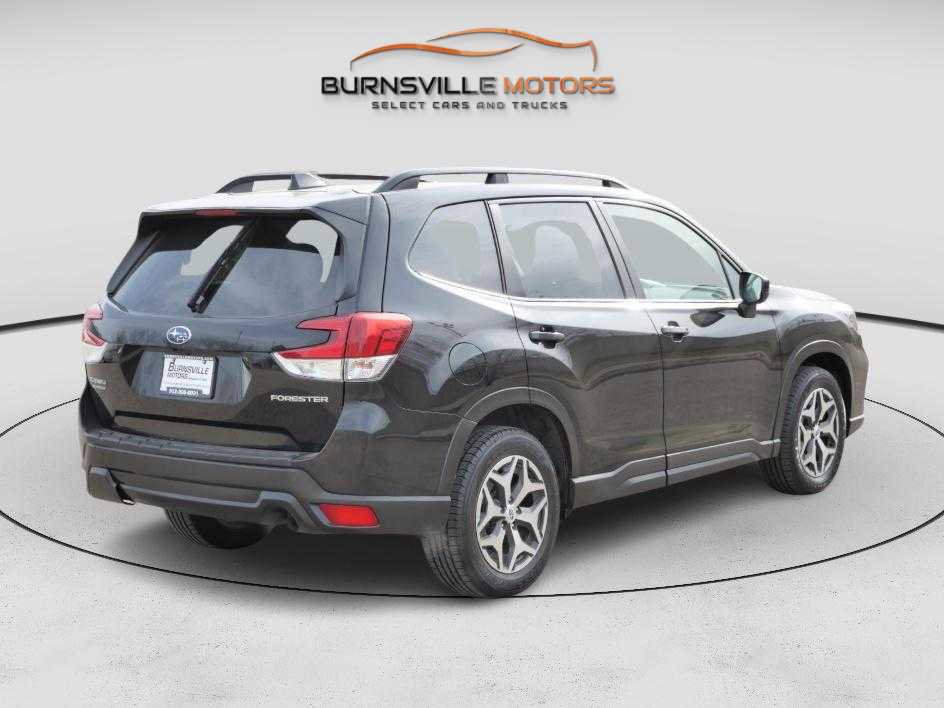 Used 2020 Subaru Forester Premium image 7