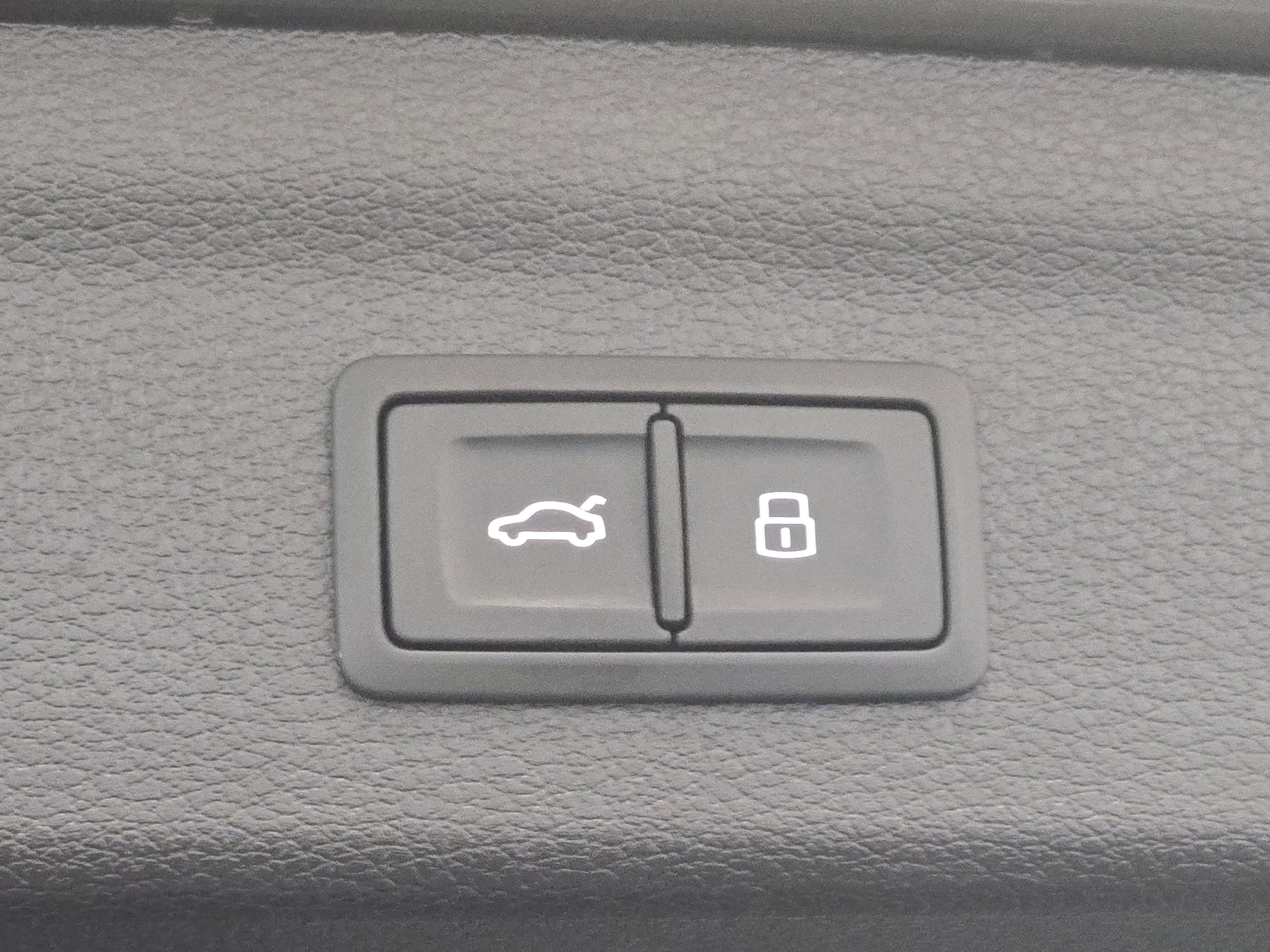 Used 2023 Audi Q3 2.0T Premium Plus w/ Premium Plus Package image 22