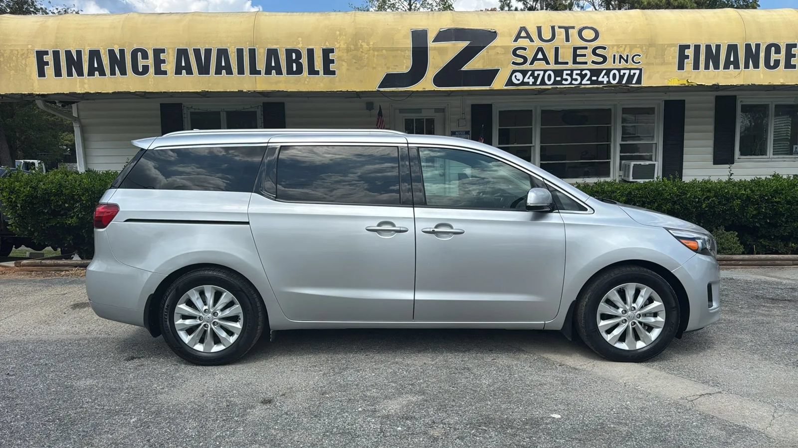 Used 2016 Kia Sedona EX FWD image 2