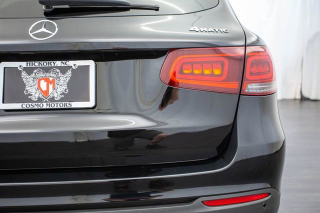 Used 2020 Mercedes-Benz GLC 300 4MATIC w/ Parking Assistance Package image 39