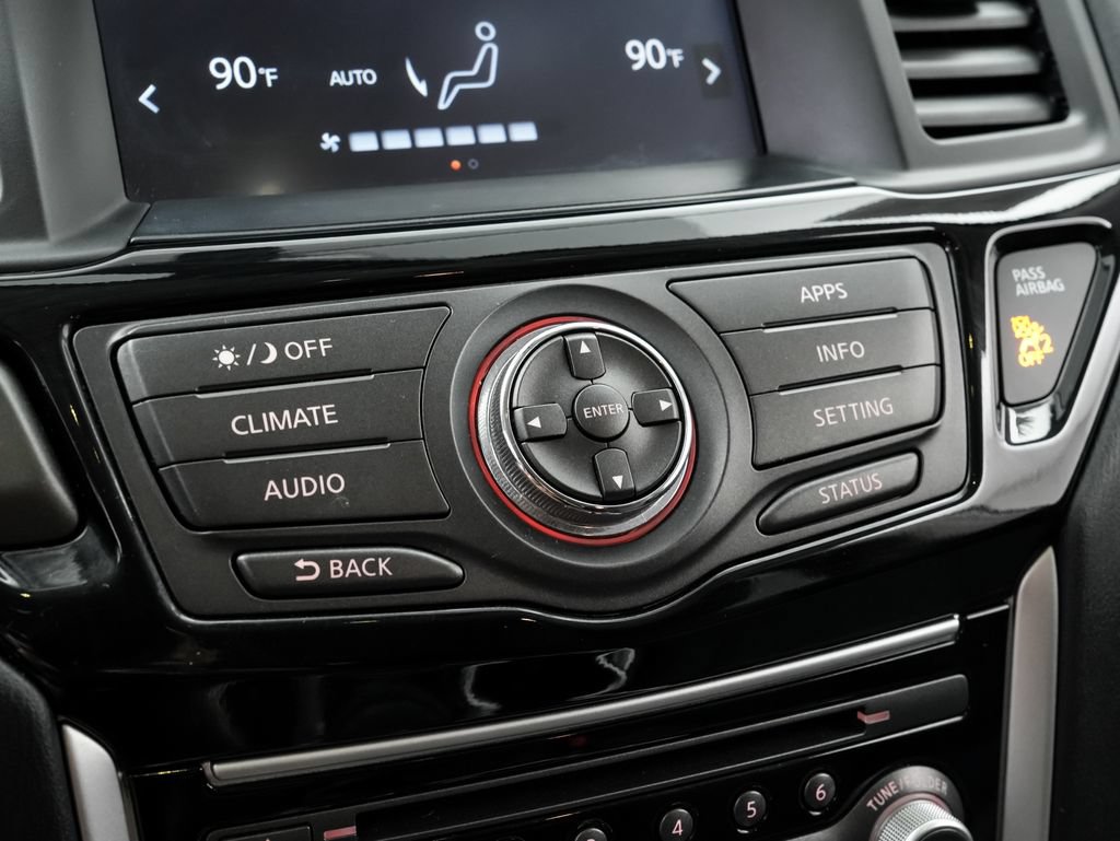 Used 2019 Nissan Pathfinder SV AWD/4WD image 16