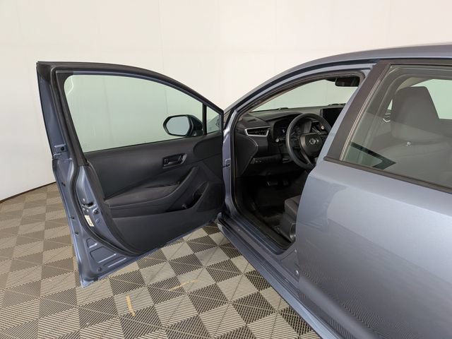 Used 2023 Toyota Corolla LE FWD image 10
