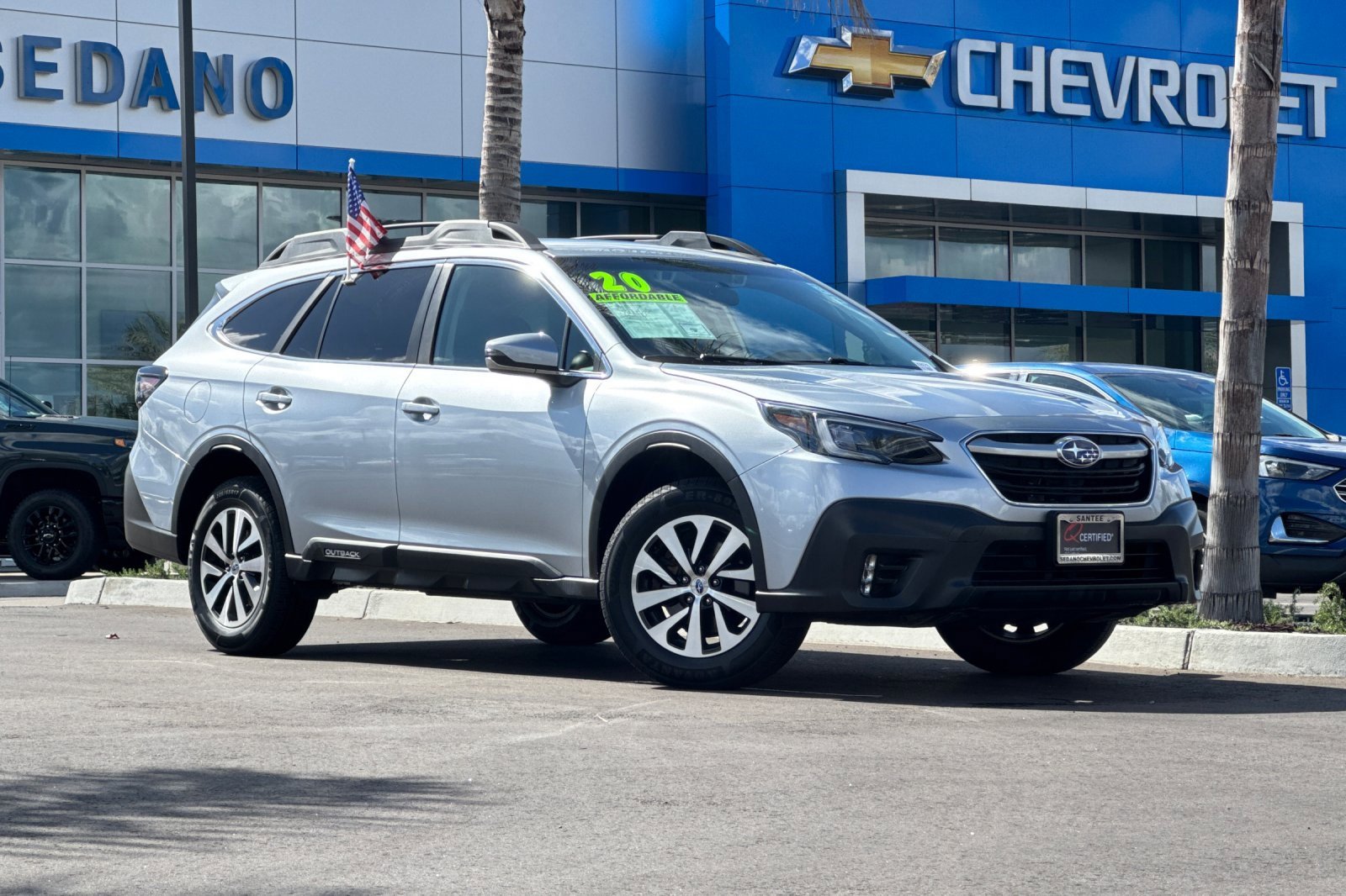 Used 2020 Subaru Outback Premium image 2