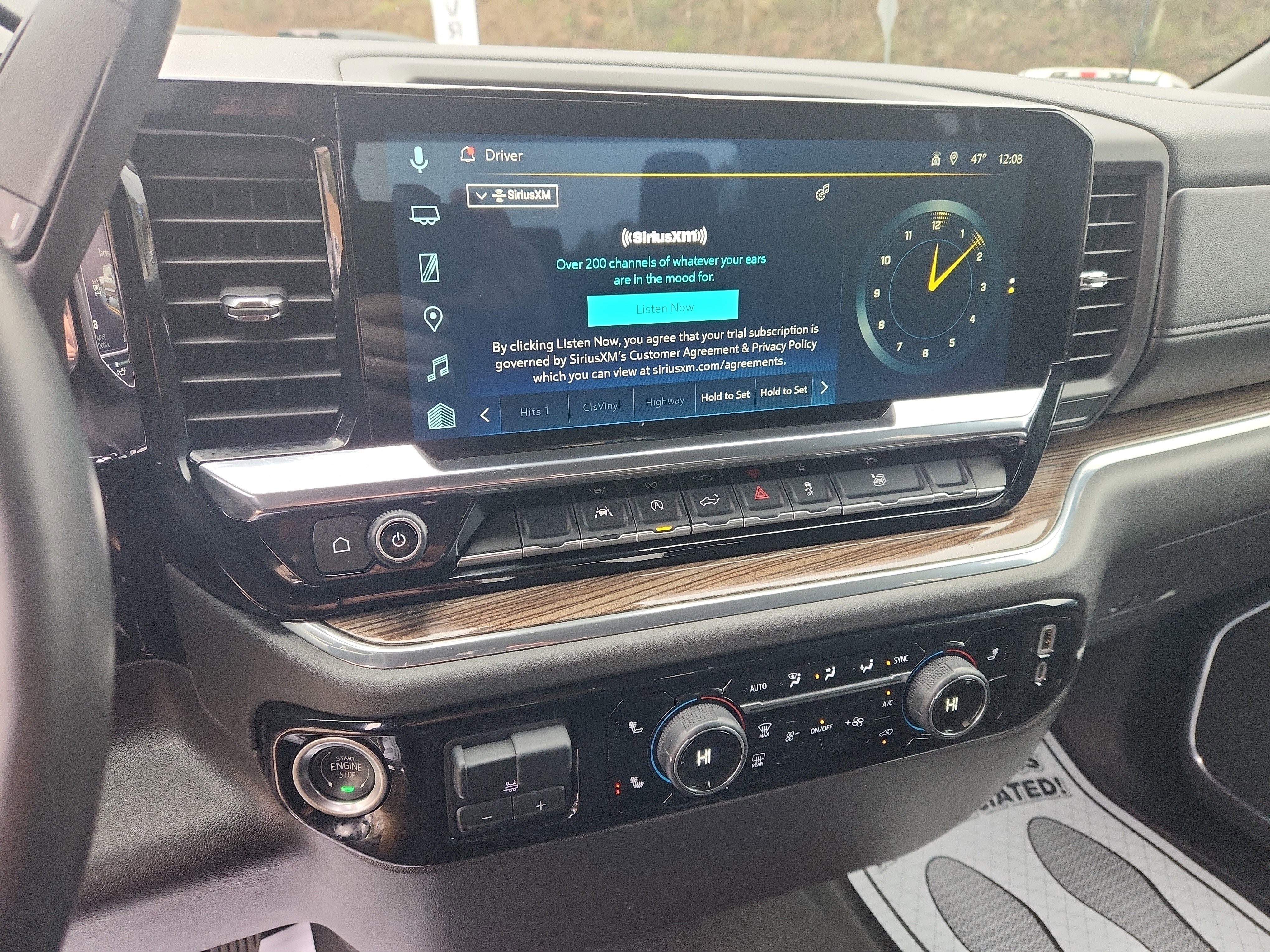 Used 2025 Chevrolet Silverado 1500 LT image 31