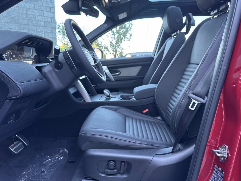New 2026 Land Rover Discovery Sport Landmark AWD/4WD image 19