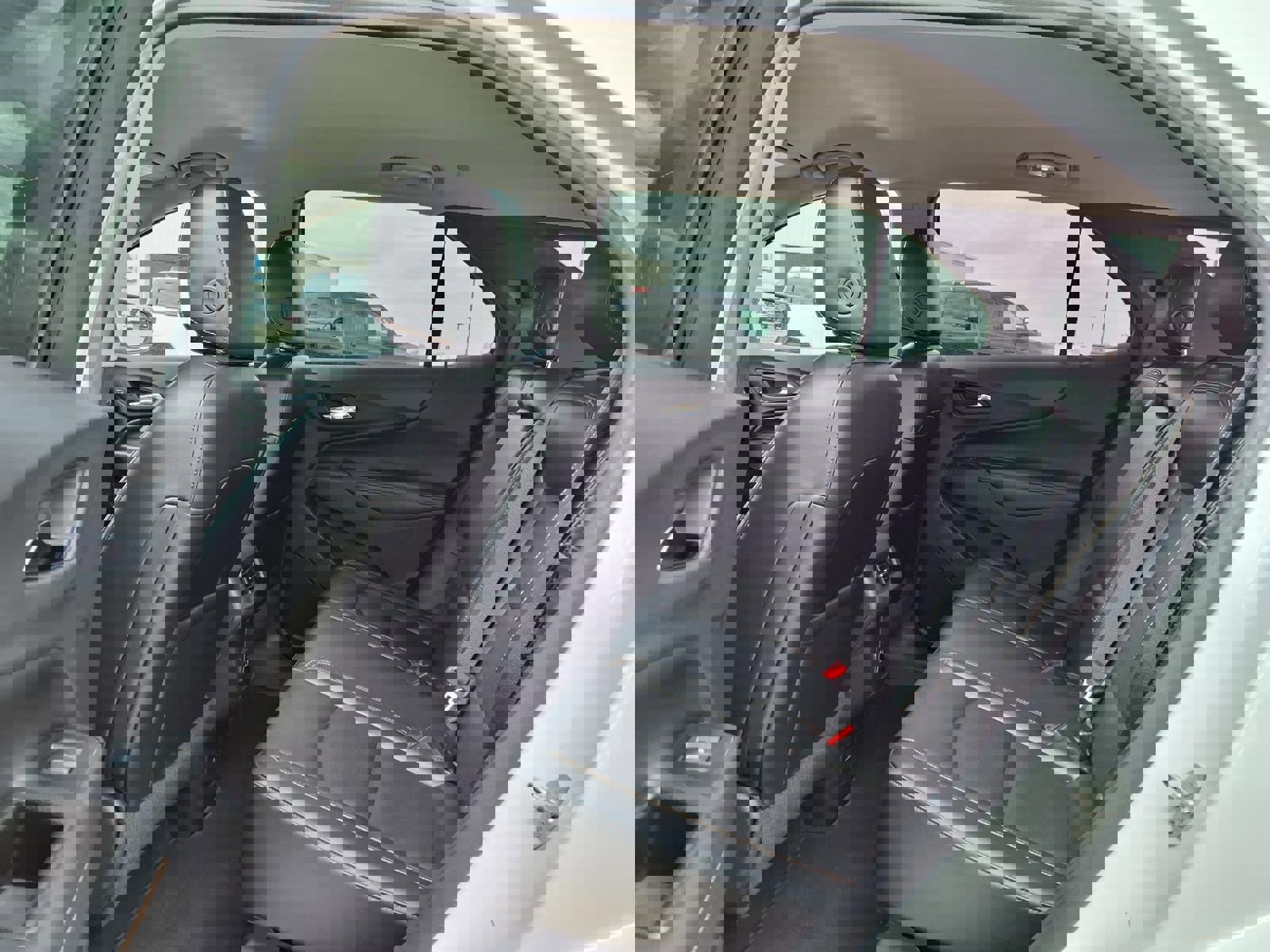 Used 2020 Chevrolet Equinox Premier image 27